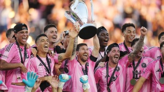 體壇聯(lián)播｜梅西奪取美職聯(lián)冠軍，薩拉赫炮轟斯洛特