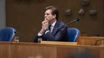 荷蘭經(jīng)濟大臣就安世半導(dǎo)體接受質(zhì)詢，坦承對中方反制措施“措手不及”