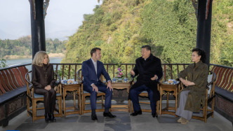 習(xí)言道｜在都江堰縱論天下，中法元首互動有深意