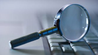 新華時(shí)評(píng)：“最忙五人組”，假名字暴露真問題