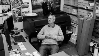 英國(guó)攝影家馬丁·帕爾去世，其遺產(chǎn)得到妥善保護(hù)