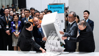 香港特區(qū)第八屆立法會選舉結(jié)果出爐，90人當(dāng)選新一屆立法會議員