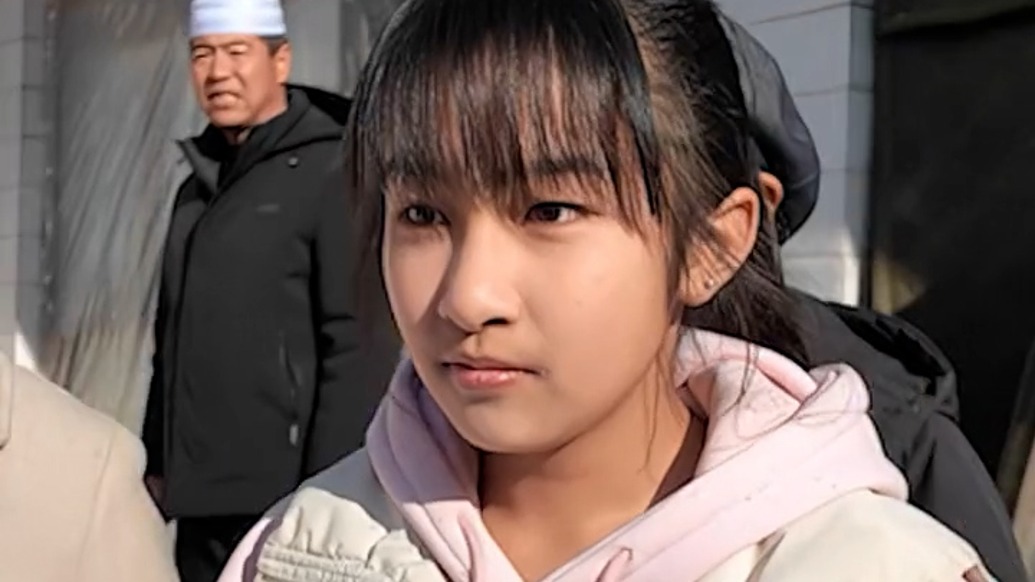 寧夏爬冰救人女孩稱沒想太多，獲獎一萬元和終身免費(fèi)體檢