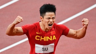 鏡頭內(nèi)外｜蘇神退役，“從哪一天開始，就從哪一天結(jié)束”