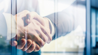 何立峰：中美應(yīng)不斷拉長合作清單，為兩國經(jīng)貿(mào)關(guān)系打開新的合作空間