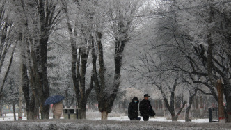 寒潮藍(lán)警發(fā)布：今起我國(guó)大部將出現(xiàn)大風(fēng)降溫，局地最高降16℃