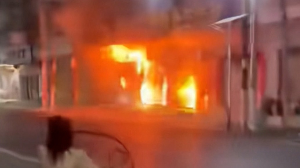 汕頭五金店火災(zāi)致12人遇難，居民：系自建樓住一家四代，裝有防盜窗