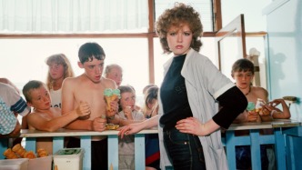 直視偏見(jiàn)：馬丁·帕爾與彩色攝影史