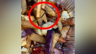 男子烤鱼里吃出蟑螂腿？贵阳市高新区：正在核实调查