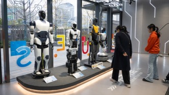 央媒：人形機器人企業(yè)要避免為急于“上車”作“表面功夫”