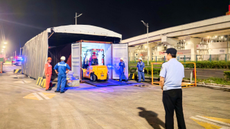 调换名表、夹藏烟花爆竹，上海警方今年来抓获水域违法人员130余名