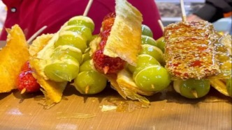 奶皮子糖葫蘆爆火：莫讓情緒裹挾了消費(fèi) | 評(píng)論