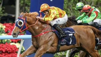 老将伤愈归来成就“三冠王”，香港跑马地见证一段传奇故事