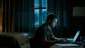 为何我们白天越累，反而晚上却越想熬夜？