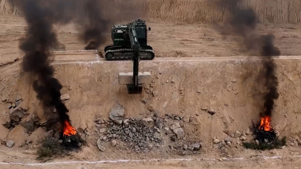 以戰(zhàn)為訓(xùn)！武警部隊(duì)工程機(jī)械訓(xùn)練，鐵臂鋼甲開展極限挑戰(zhàn)