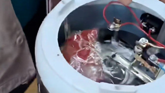 女子遭遇“郵寄騙局”把上萬元黃金藏在電飯鍋內(nèi)寄出，警方緊急攔截