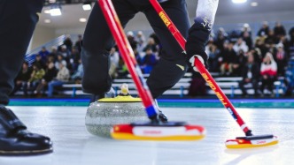 冬奧會(huì)冰壺資格賽：中國(guó)男隊(duì)獲得最后一個(gè)米蘭冬奧會(huì)席位