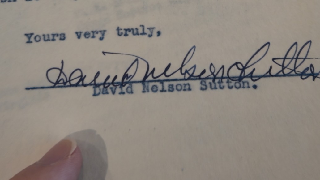 南京小伙稱花費(fèi)超四萬(wàn)美元拍下疑似東京審判檢察官薩頓手稿，含南京大屠殺相關(guān)證詞