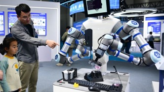 人民日報評論員：結(jié)合實際，領(lǐng)會做好新形勢下經(jīng)濟工作的規(guī)律性認識