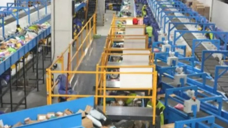 花樣百出服務(wù)客戶，快遞網(wǎng)點(diǎn)用行動(dòng)打破困局