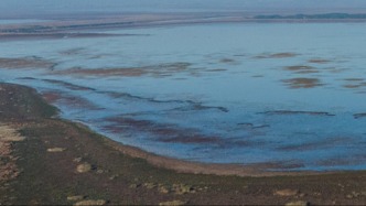 我国最大淡水湖鄱阳湖跌破极枯水位，通江水体面积减九成