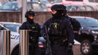 澳大利亞悉尼海灘槍擊事件致10人死亡，其中1人為槍手