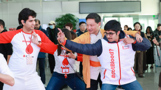 愛心無國界，上海舉辦外國友人獻血活動