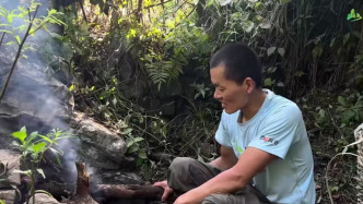 想摆脱困窘的他们，决定去荒野碰运气