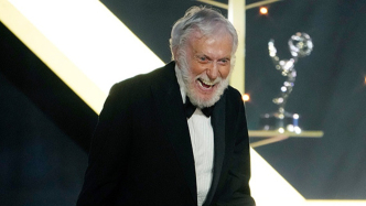 好萊塢百歲演員的長壽秘訣：每天動一動，心態(tài)要開放