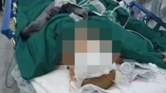 湖北鄖西三人加班后從食堂拿酒外出聚餐后甲醇中毒，公司：酒是食堂承包人親屬拿來的