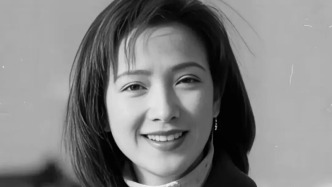 演员何晴追悼会举行，其子追思母亲：北京这场雪像是为她而下