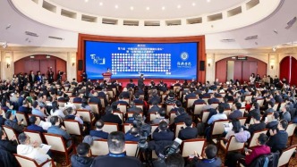 學(xué)者：AI時(shí)代，經(jīng)濟(jì)學(xué)教育與研究需要直面三大時(shí)代課題