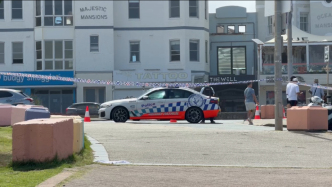 在現(xiàn)場丨悉尼海灘槍擊事件致16人死亡，事發(fā)現(xiàn)場已圍起警戒線