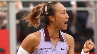 郑钦文蝉联WTA最受球迷欢迎单打球员