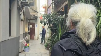 “老太太裝盲行騙”事件反轉，媒體：當心正義想象淪為網暴利刃