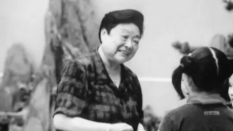 上海徐汇区建襄小学创始人吴佩芳逝世，系沪剧《鸡毛飞上天》原型人物
