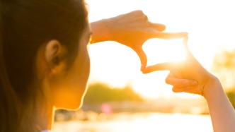 城市長大的女孩更容易早熟，發(fā)育“搶跑”或致大腦結(jié)構(gòu)改變