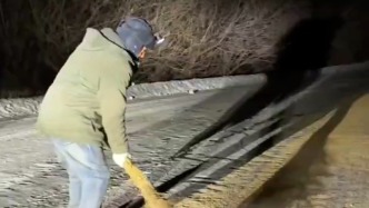 “深知每一粒糧食來之不易”，發(fā)現(xiàn)前車稻谷撒落，雞西大姐仗義伸援手