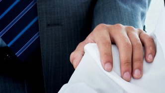 男子性騷擾女員工被開除上訴后被駁回，檢察日報：零容忍絕不是小題大做