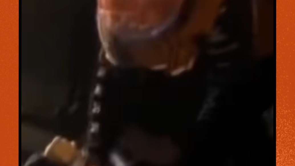 “外賣小哥飛身制伏搶珠寶店嫌犯”后續(xù):萬元獎(jiǎng)金全寄回老家給母親