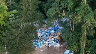 西雙版納勐龍鎮(zhèn)通報(bào)“森林里傾倒塑料垃圾”：正在清運(yùn)