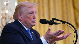 特朗普稱委內(nèi)瑞拉政府“外國恐怖組織”，21世紀(jì)再現(xiàn)“大棒加胡蘿卜”