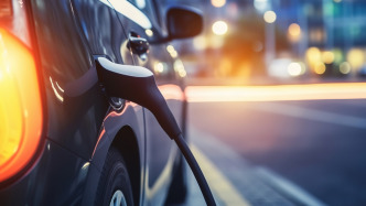 新能源汽車購(gòu)置稅調(diào)整在即，專家：消費(fèi)更趨理性，競(jìng)爭(zhēng)將聚焦技術(shù)服務(wù)