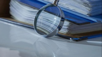 一稿多投導(dǎo)致重復(fù)發(fā)表，知名期刊將一經(jīng)濟(jì)學(xué)者論文撤稿