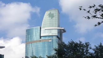 恒?。盒姓偛帽R韋柏將于明年8月31日或之前榮休