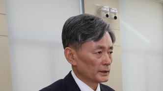 韓國(guó)憲法法院通過(guò)對(duì)警察廳長(zhǎng)趙志浩的彈劾案，趙志浩被罷免