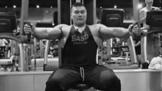 安徽合肥市健身健美協(xié)會(huì)發(fā)訃告：健美冠軍王昆因心源性猝死去世