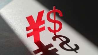 人民幣對美元即期匯率升至7.04，創(chuàng)14個(gè)多月新高