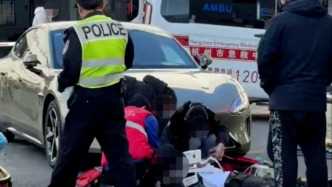 杭州一小米新車主還未開出園區(qū)便撞倒人，被撞者已不幸離世