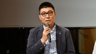 中央戏剧学院党委副书记、院长郝戎主动投案，正接受审查调查